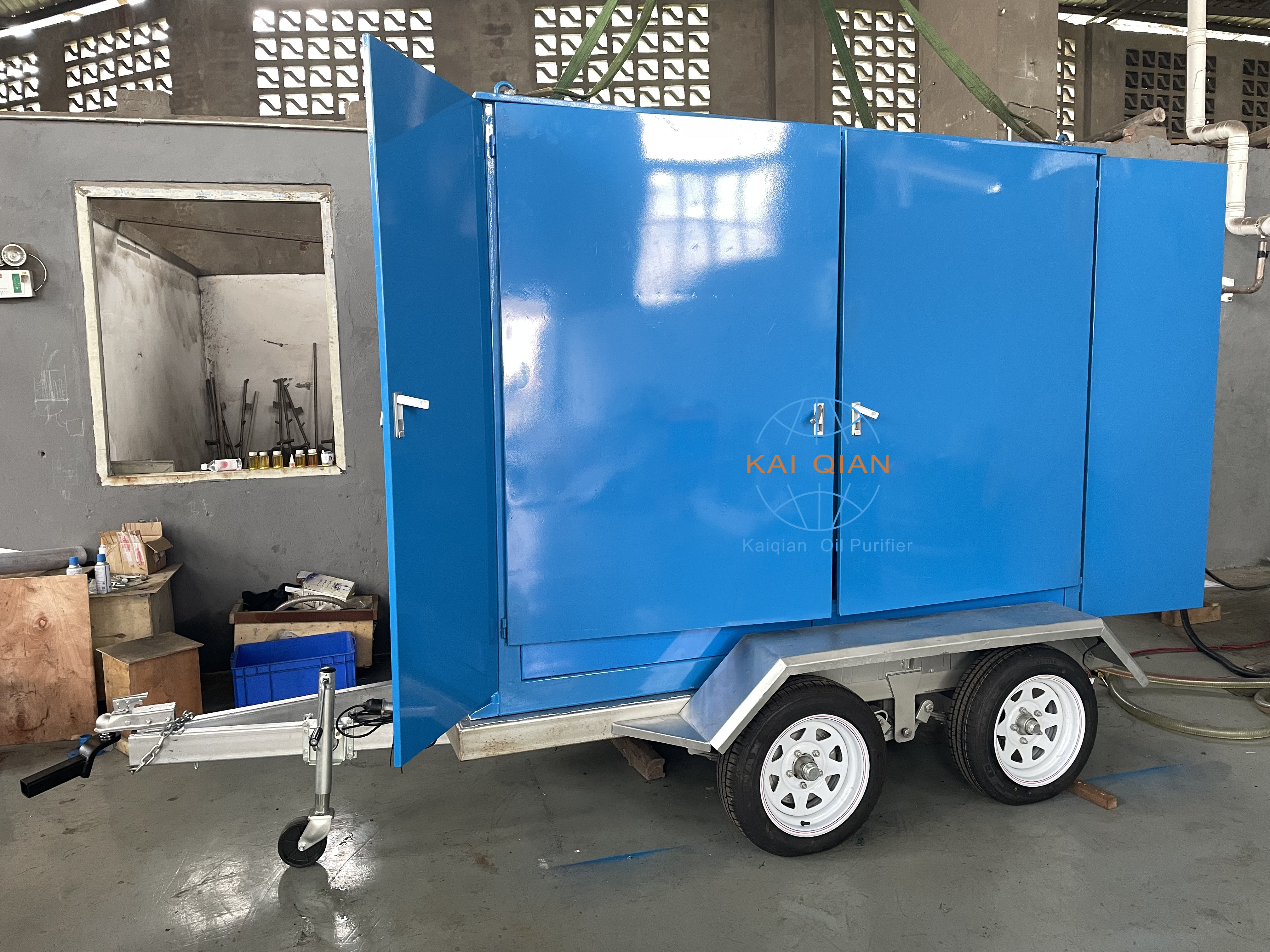 拖車式變壓器油真空濾油機(jī) 拖車式變壓器油真空濾油機(jī)